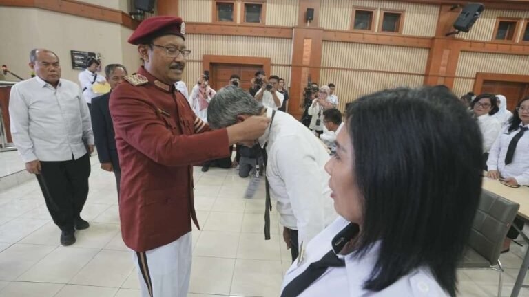 Mensos Gus Ipul Buka Pelatihan Kepala Sekolah Rakyat 2025 di Bandung