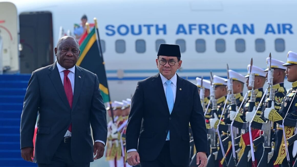 Presiden Afrika Selatan Matamela Cyril Ramaphosa Tiba di Jakarta untuk Kunjungan Kenegaraan