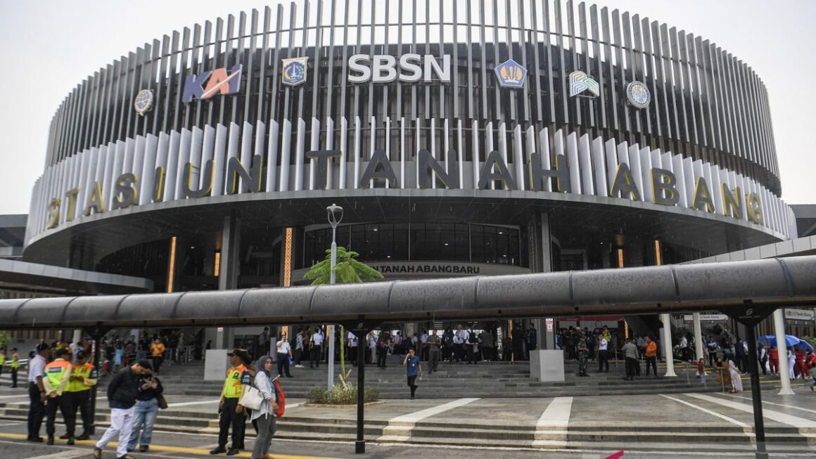 Disambut AHY-Pramono, Prabowo Hadiri Peresmian Stasiun Tanah Abang Baru