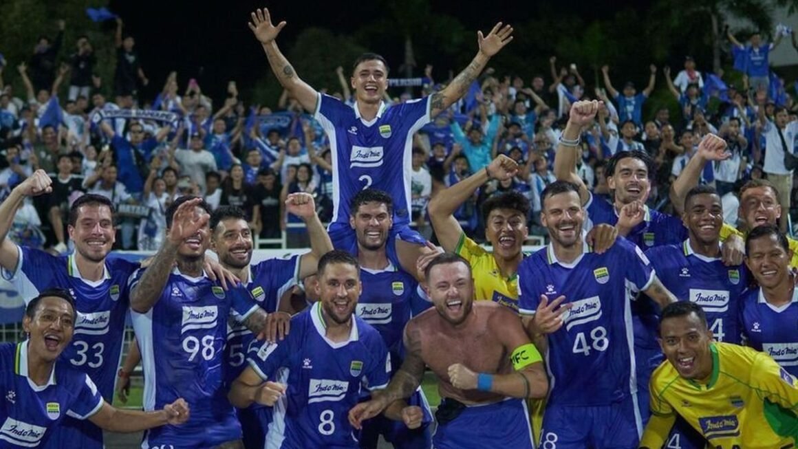 Persib Bandung Juara Sementara Grup G ACL II 2025-2026 Usai Kalahkan Selangor FC 3-2