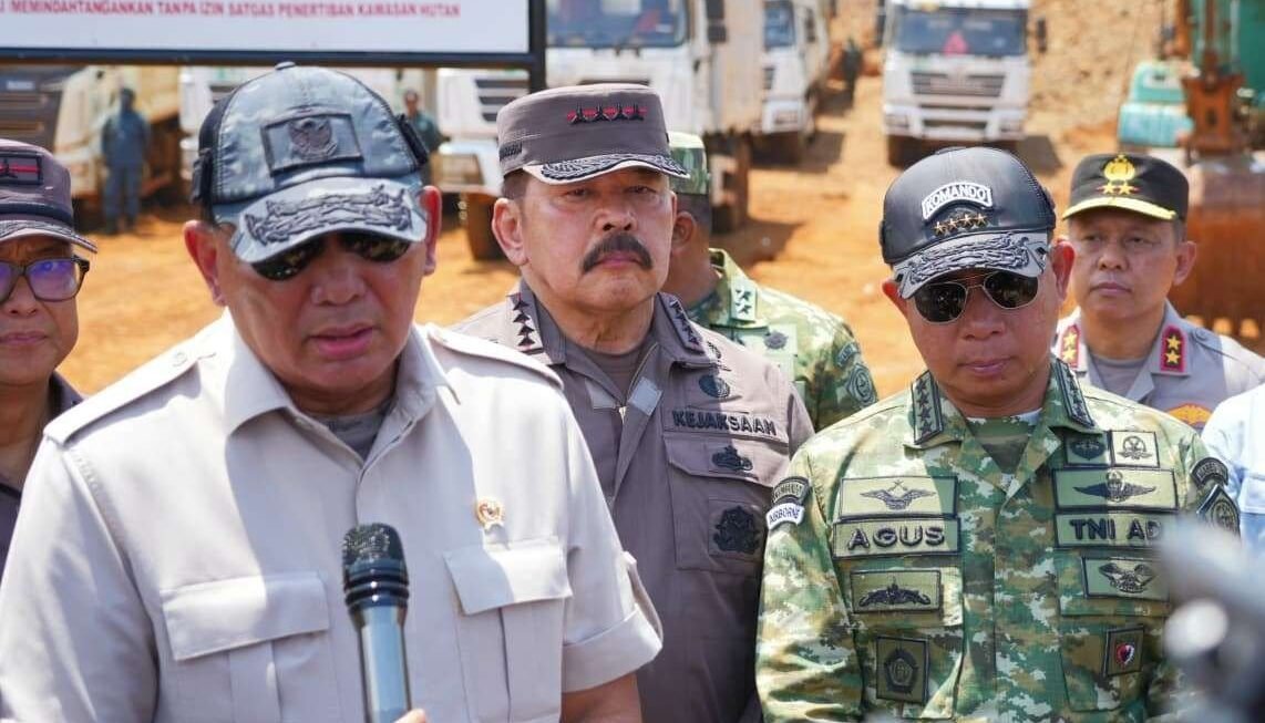 Menhan Sjafrie dan Panglima TNI Tinjau Penertiban Tambang Ilegal di Morowali